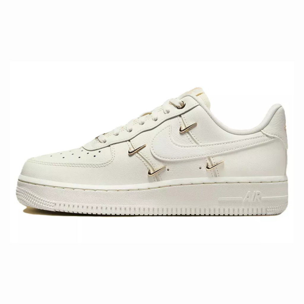 Air force 1 '07 lx sisterhood - golden metallic